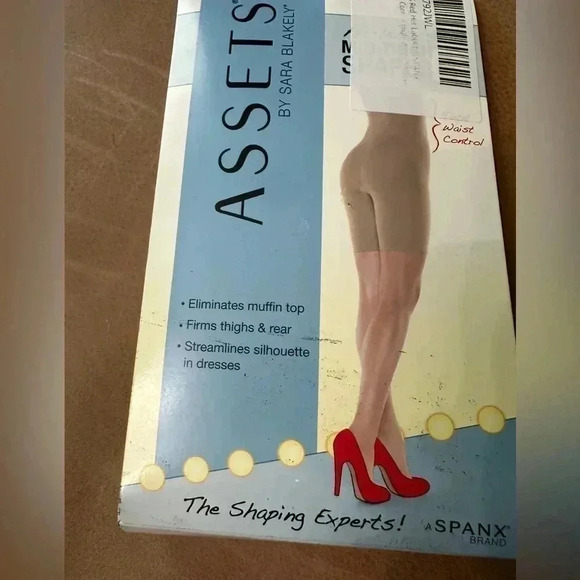 SPANX Assets Red Hot Label Medium Contrast High Waist Nude Size 4 - Picture 2 of 3